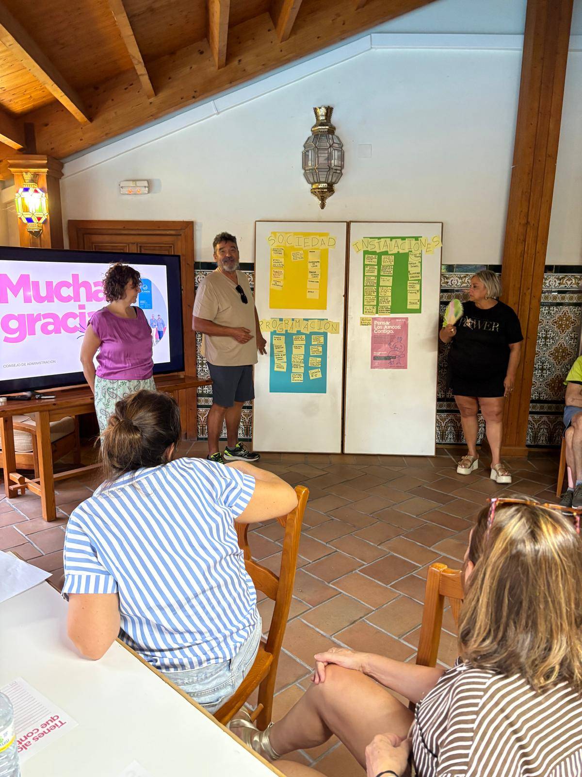 Los portavoces explican las propuestas de los grupos